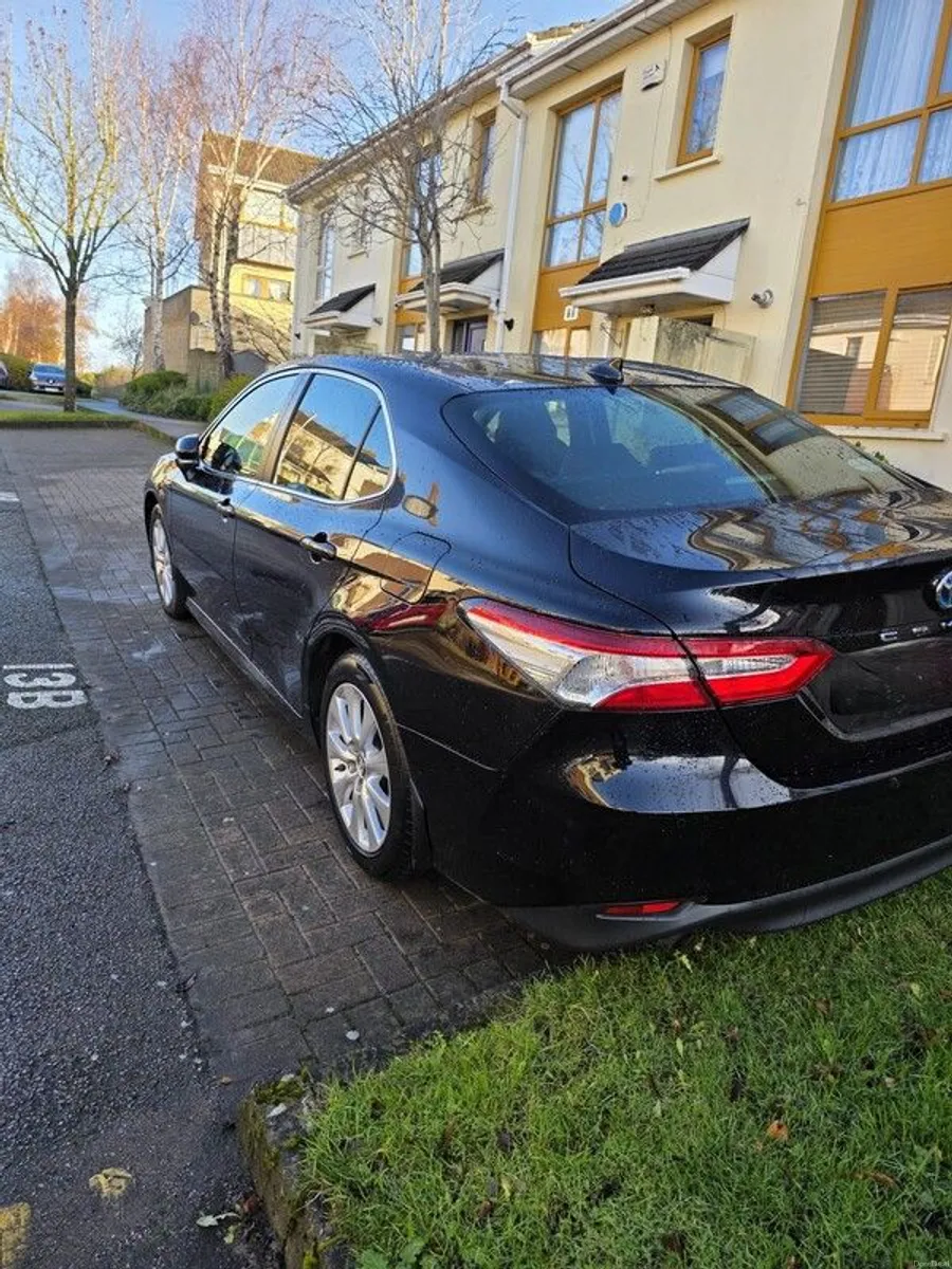 2019 Toyota Camry - Image 3