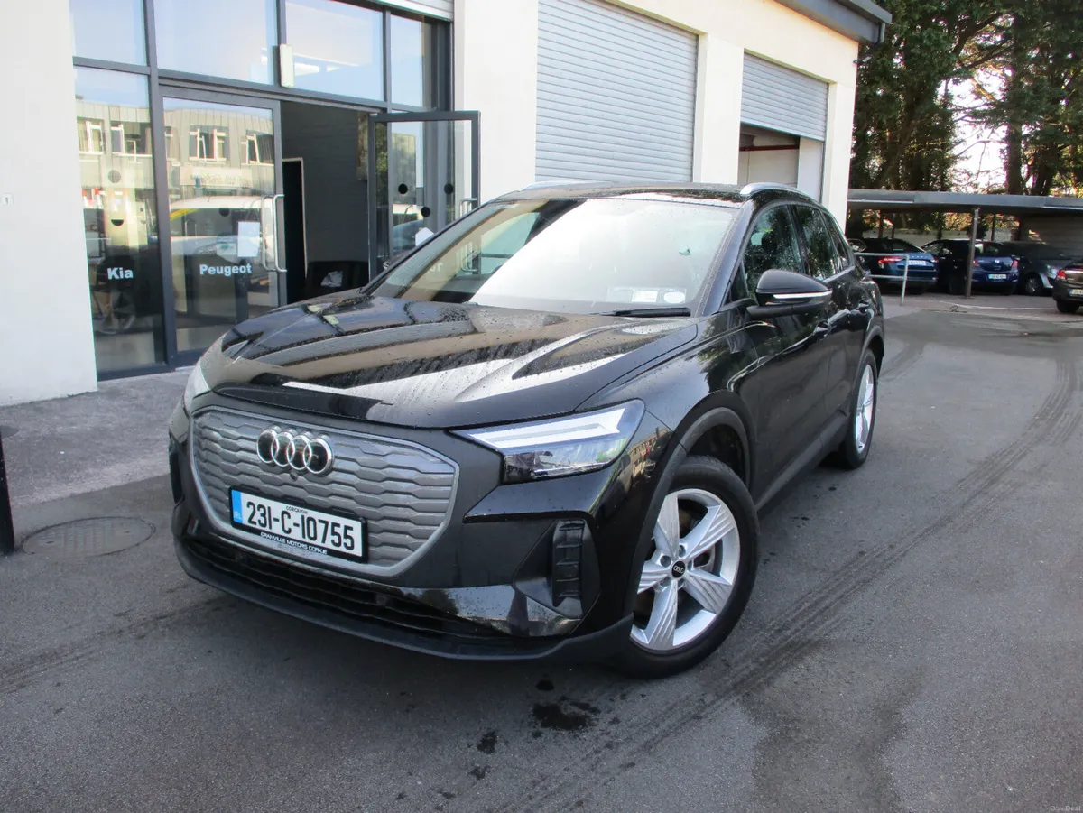 Audi e-tron 40 Advance 2023 - Image 1