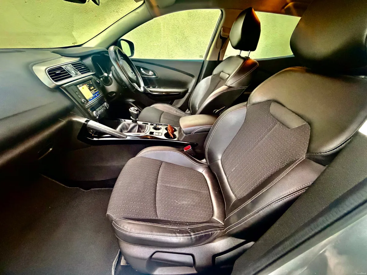 Renault Kadjar 2018 s nav in stunning condition - Image 6