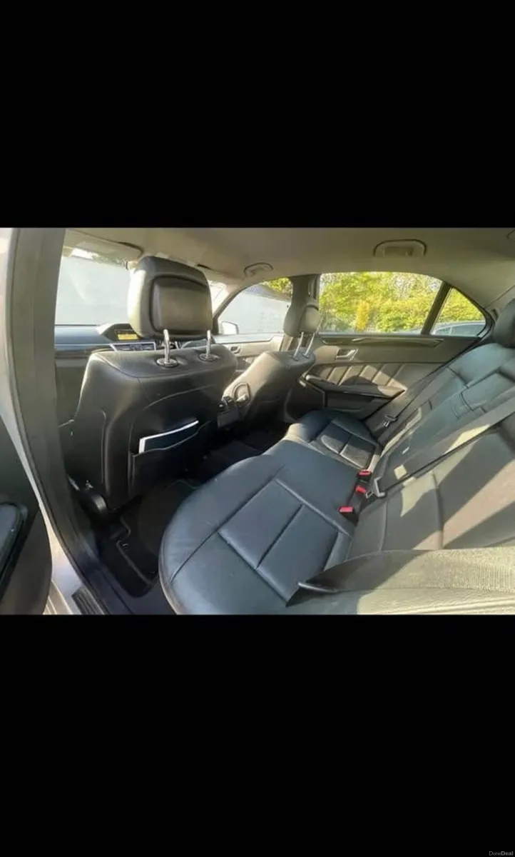 Mercedes-Benz E-Class 2011 - Image 3