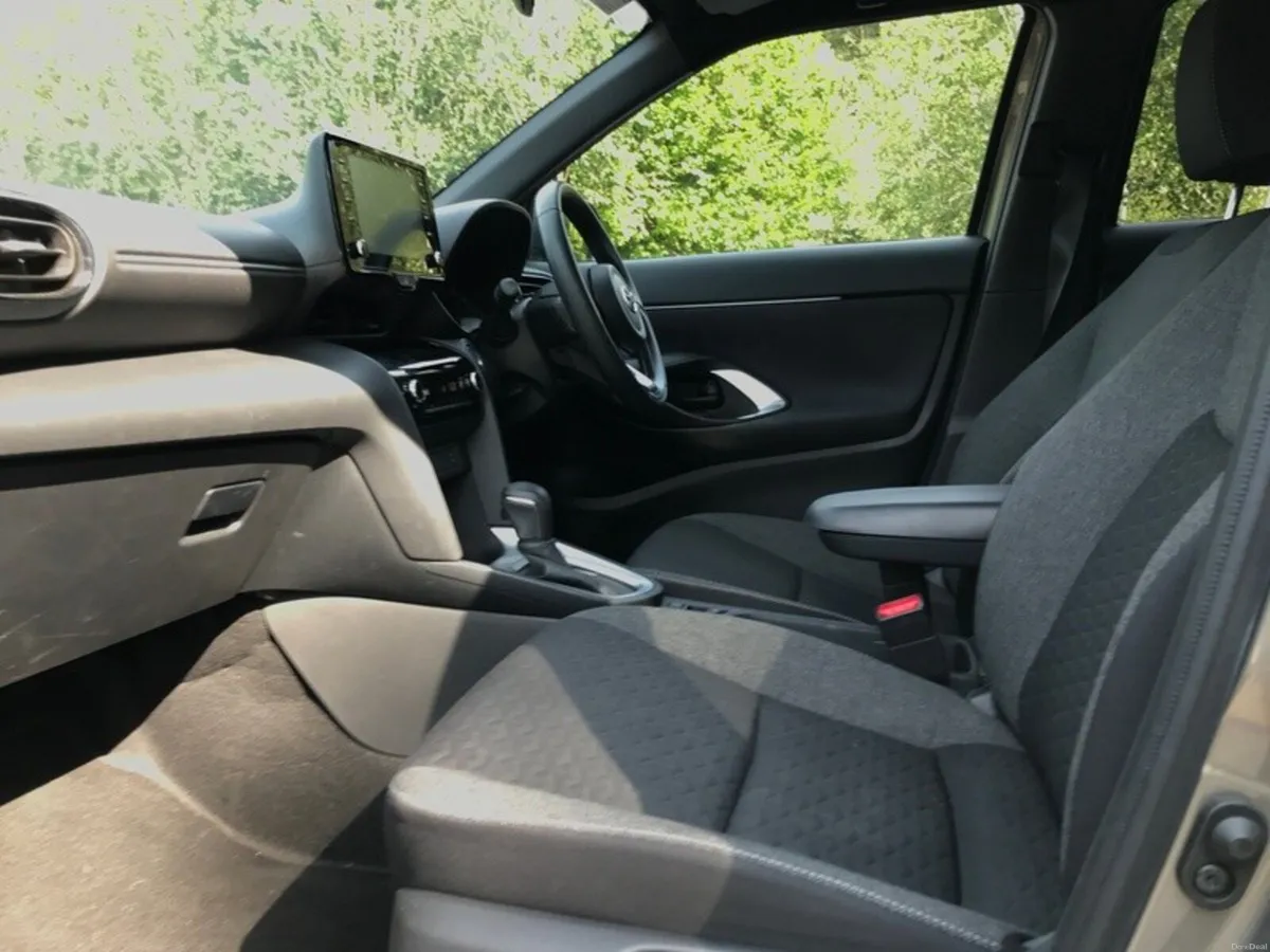 Toyota Yaris Cross LUNA SPORT - GRANDONS - Image 6