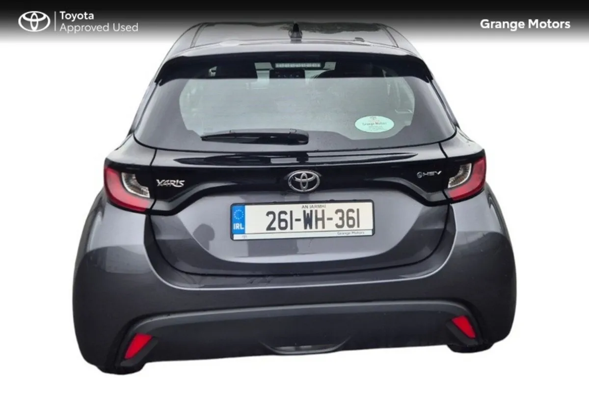 Toyota Yaris 1.5 HYBRID LUNA**DEMO MODEL** - Image 4