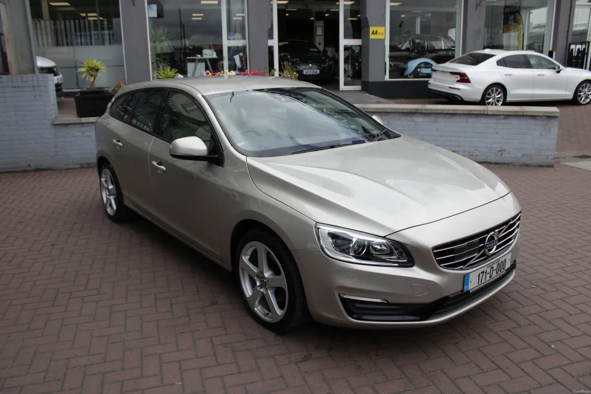 2017 VOLVO V60 D4 2.0 5DR ESTATE AUTOMATIC - Image 1