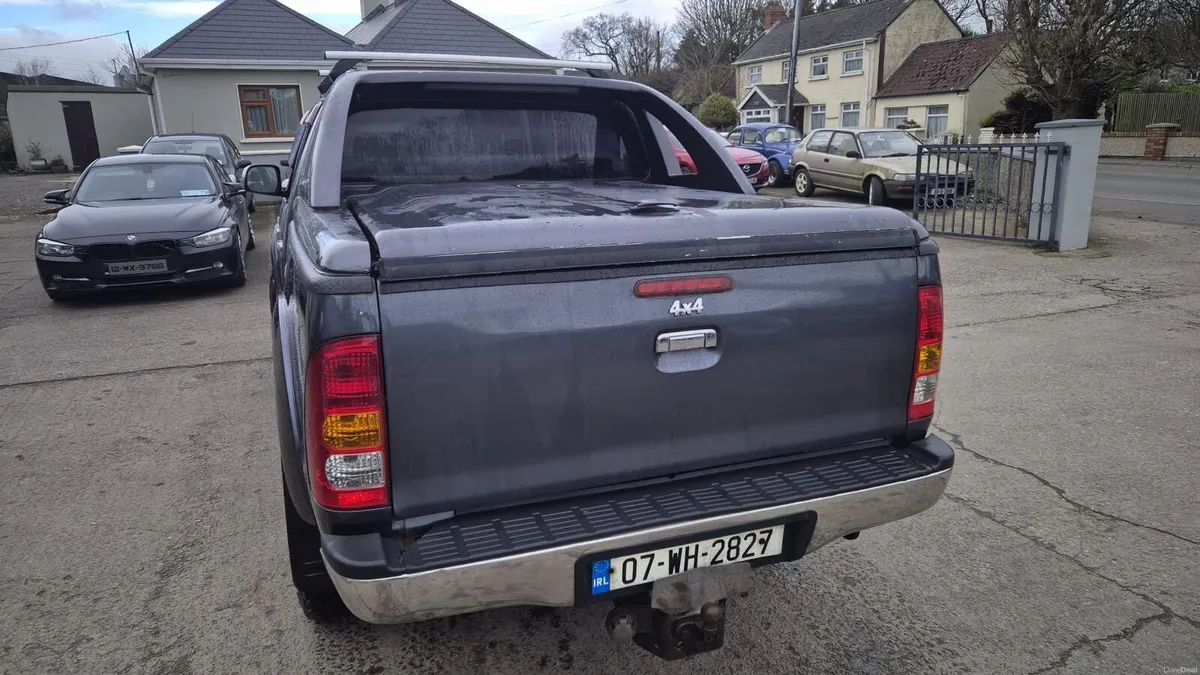 Toyota Hilux - Image 5