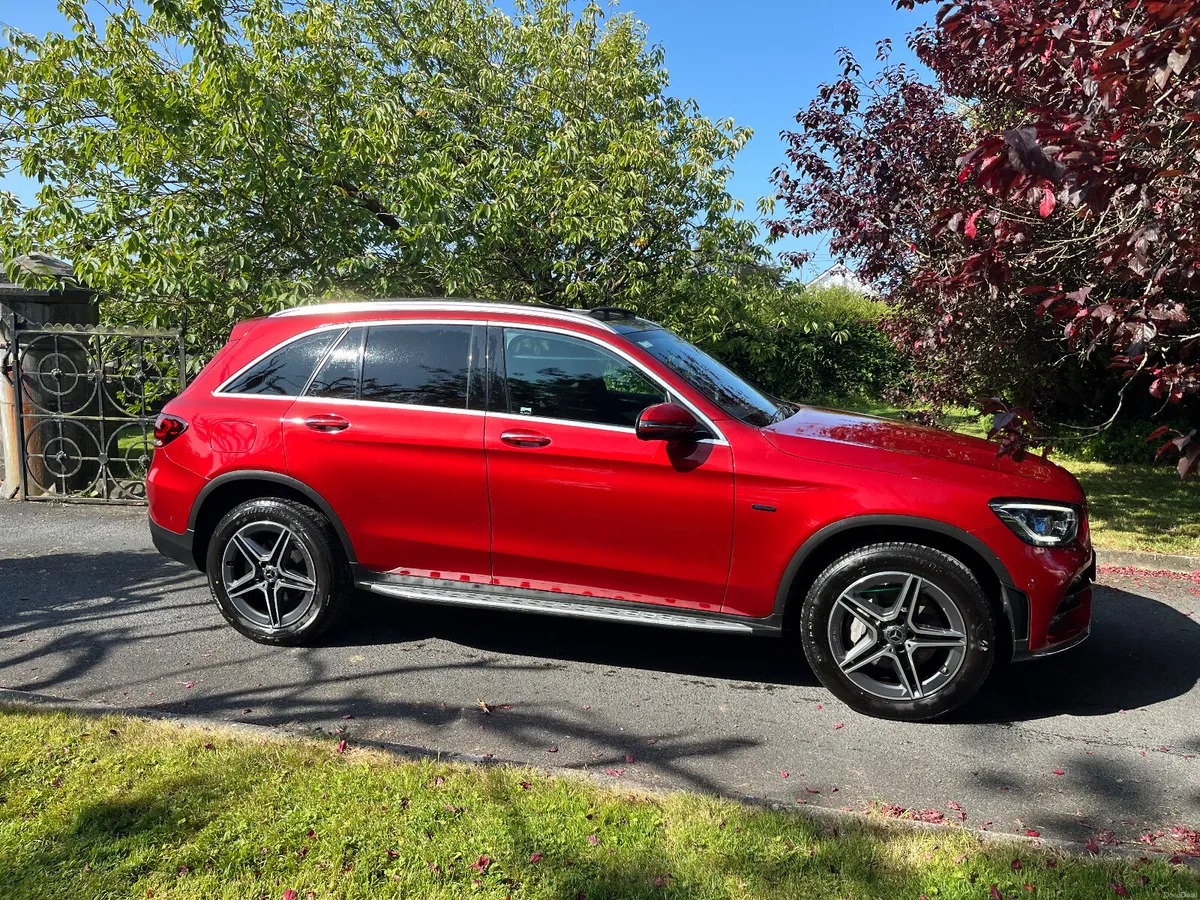 Mercedes-Benz GLC 2020 GLC 300de AMG - Image 2