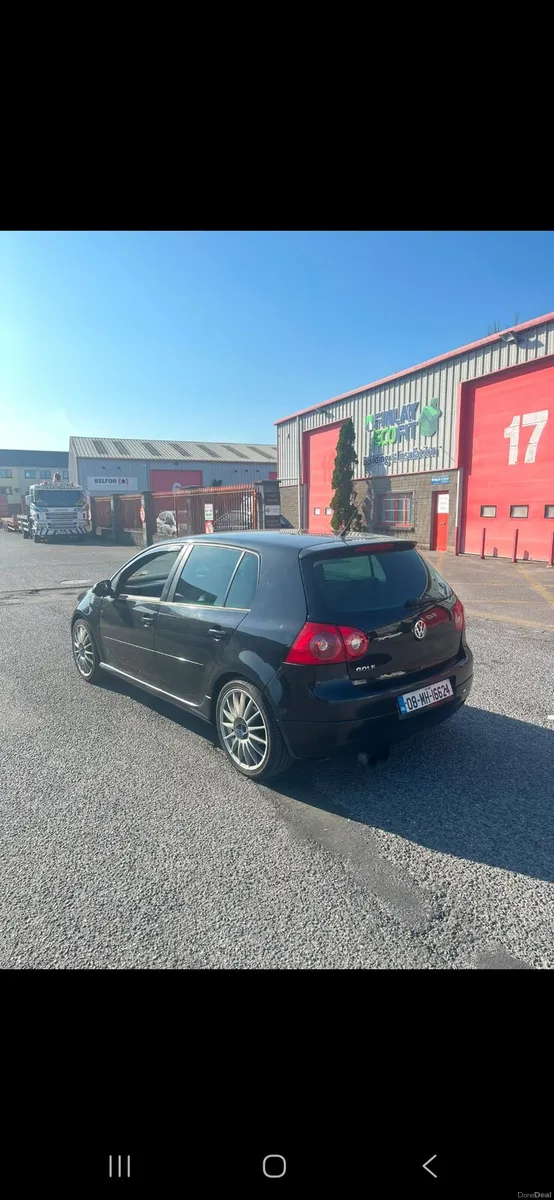 Volkswagen golf - Image 4