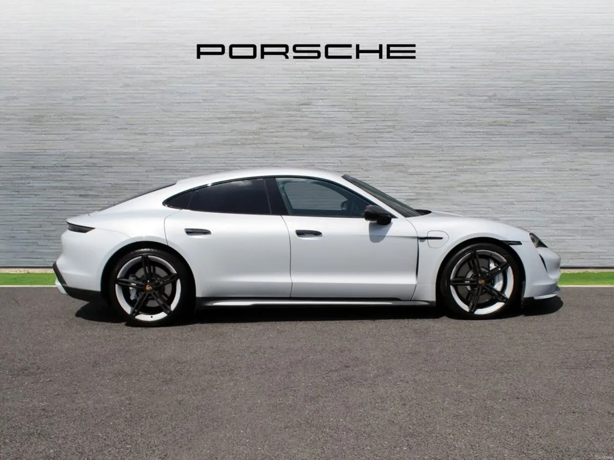 Porsche Taycan Turbo - Image 4