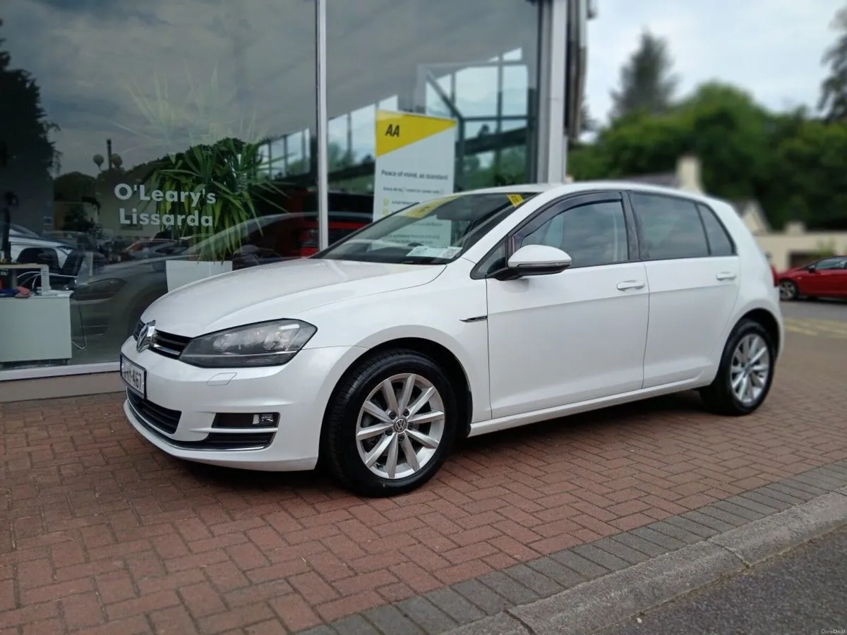 Volkswagen Golf 1.2 TSI DSG 5DR 110HP  White,  127 - Image 2