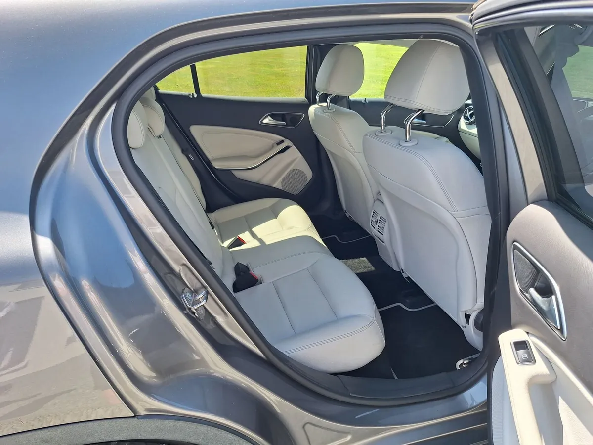 Mercedes-Benz GLA 2018 - Image 2