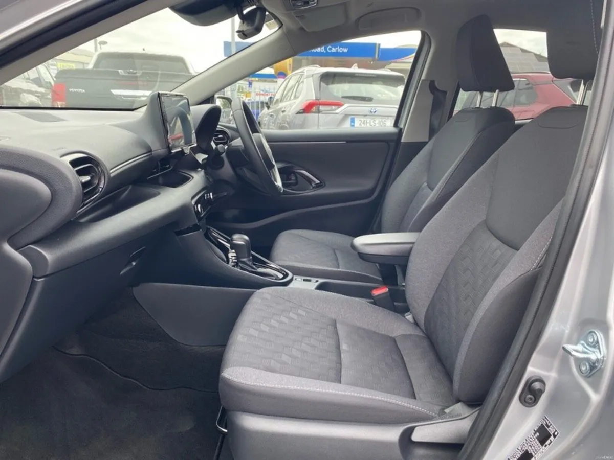 Toyota Yaris HYBRID LUNA SPORT - Image 6
