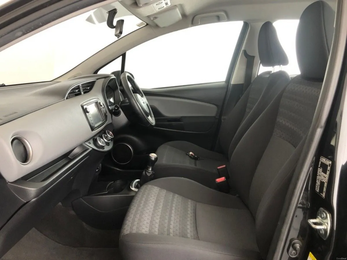 Toyota Yaris 1.0 LUNA 4DR - Image 6