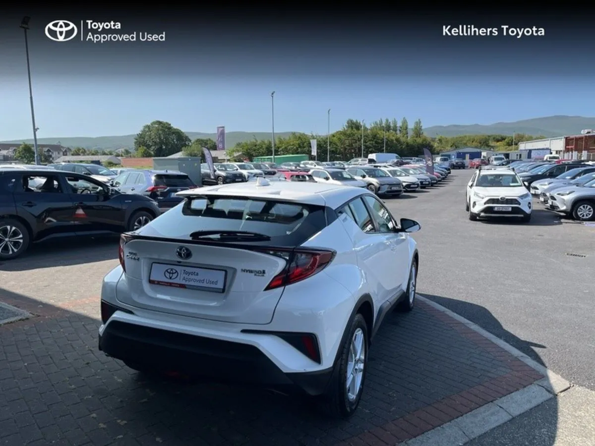 Toyota C-HR C-HR HYBRID LUNA - Image 2