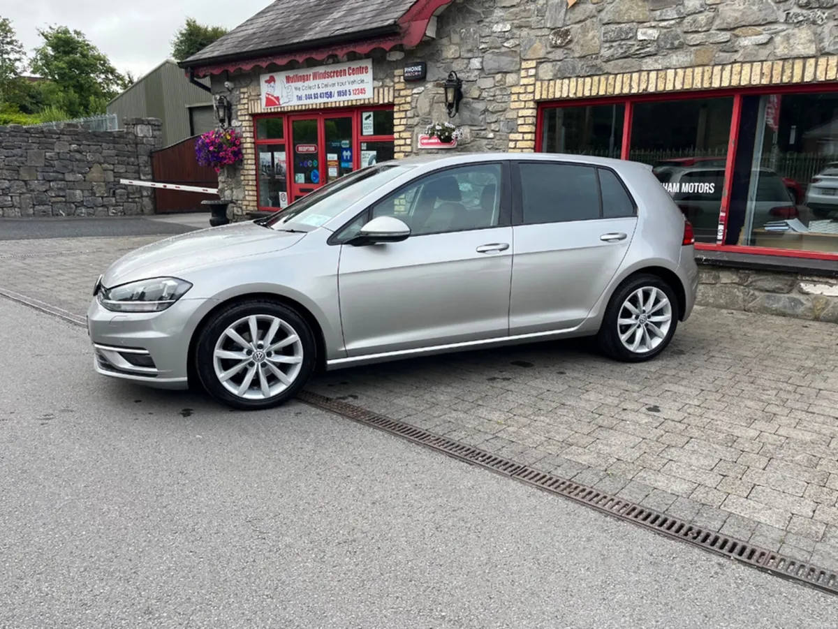 Volkswagen Golf HIGHLINE 1.0 TSI MANUAL 6SPEED FWD - Image 2