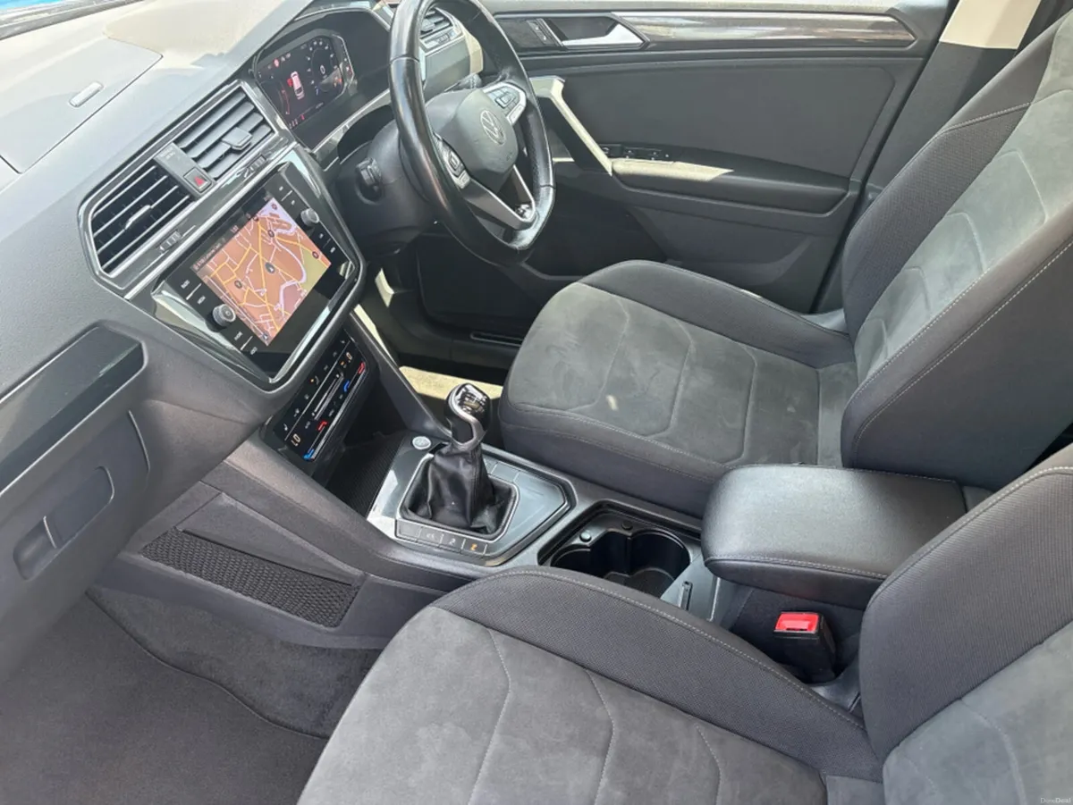 Volkswagen Tiguan ELEGANCE 2.0 TDI MANUAL 6SPEED F - Image 3