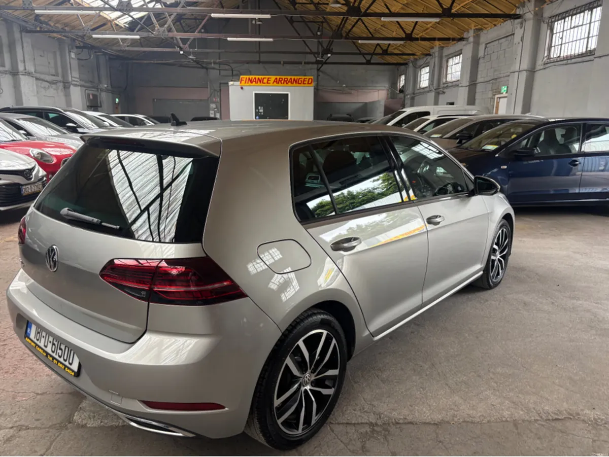 Volkswagen Golf Automatic Hi Line only 46000 kms - Image 2