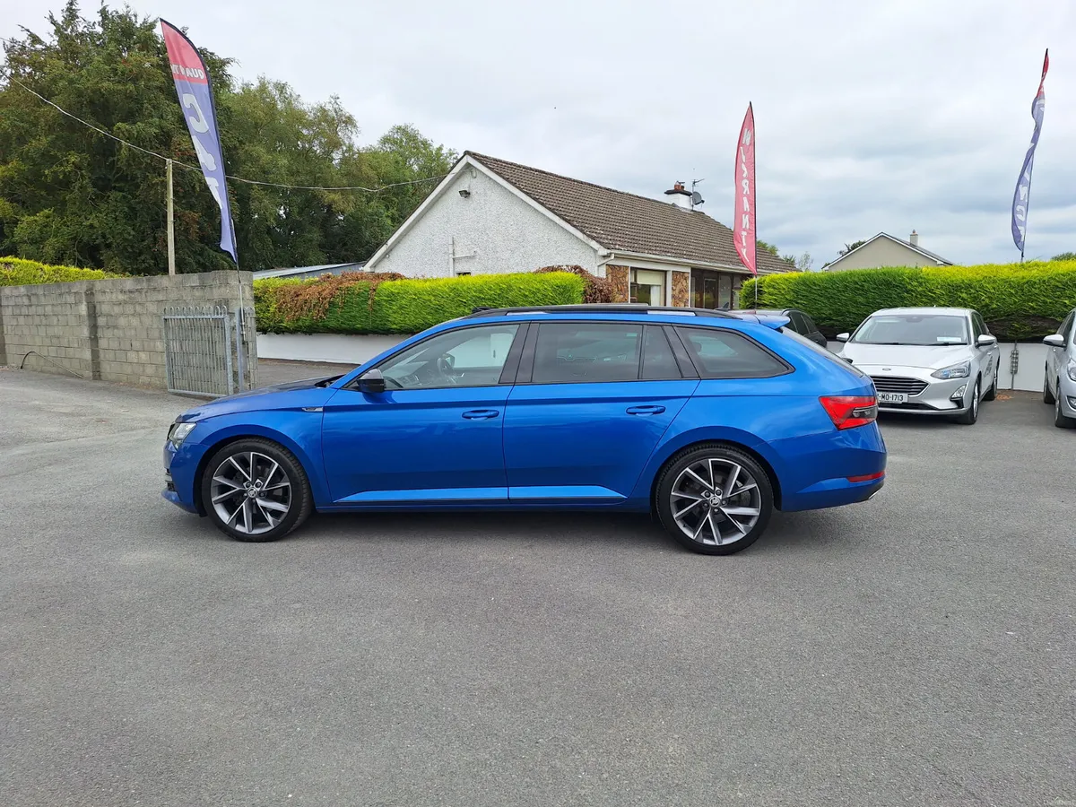 Superb Estate 2.0 TDI Sportline *Top Spec/Sunroof - Image 4