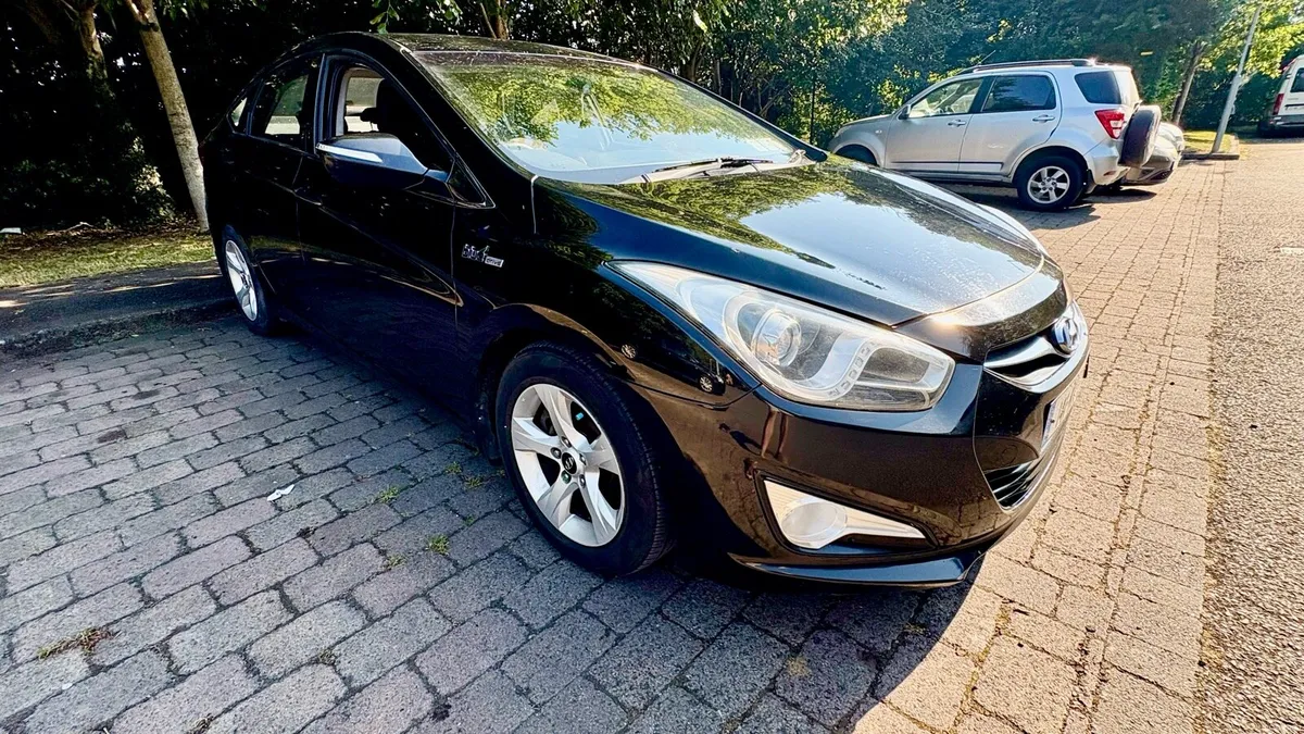 Hyundai i40 2014 for sale in excellent condition - Image 2