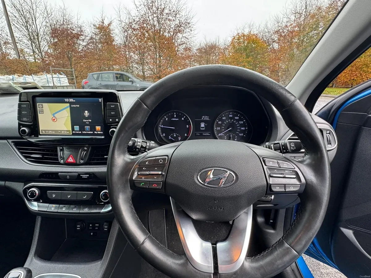 2017 Hyundai i30 1.6 SE NAV Deluxe - Image 6