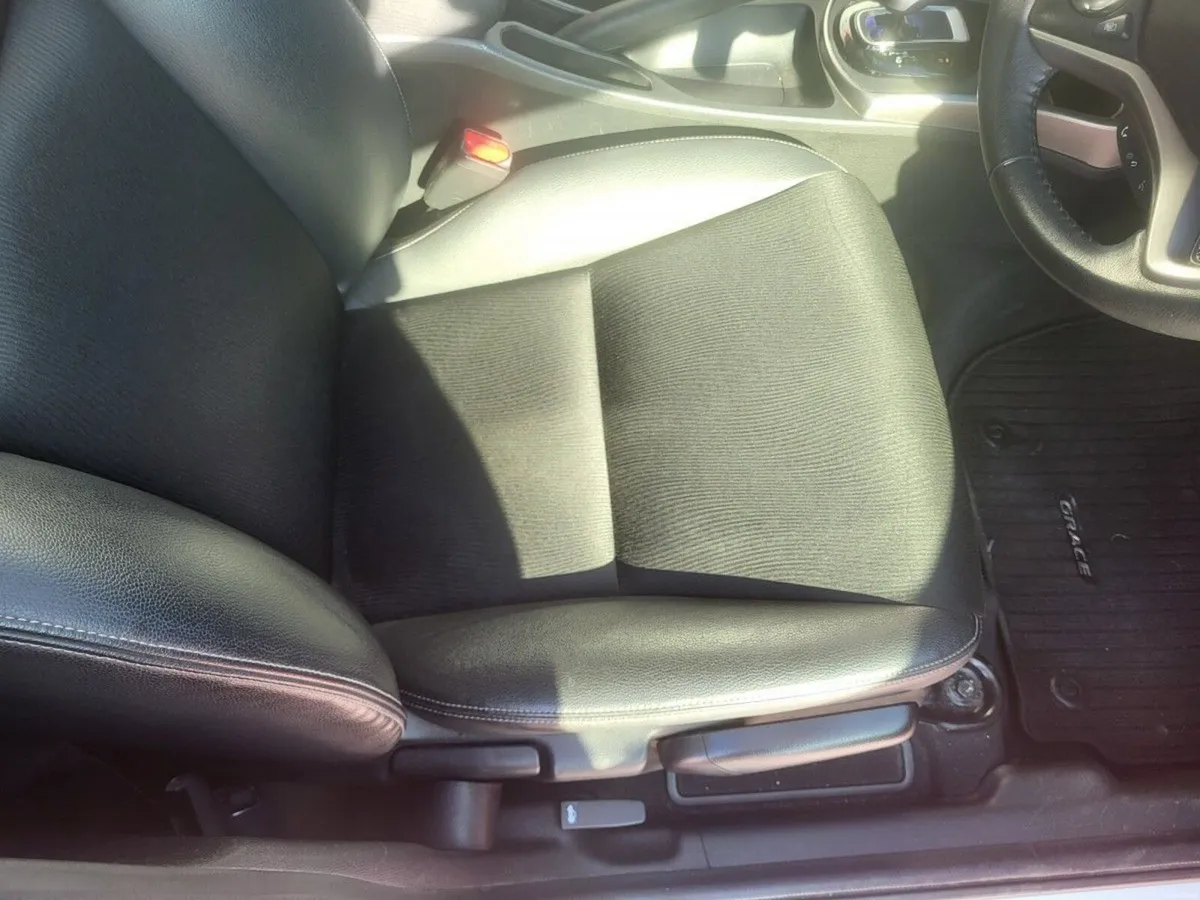 Honda Grace GRACE DAA-GM4 4 DR AUTO - Image 4