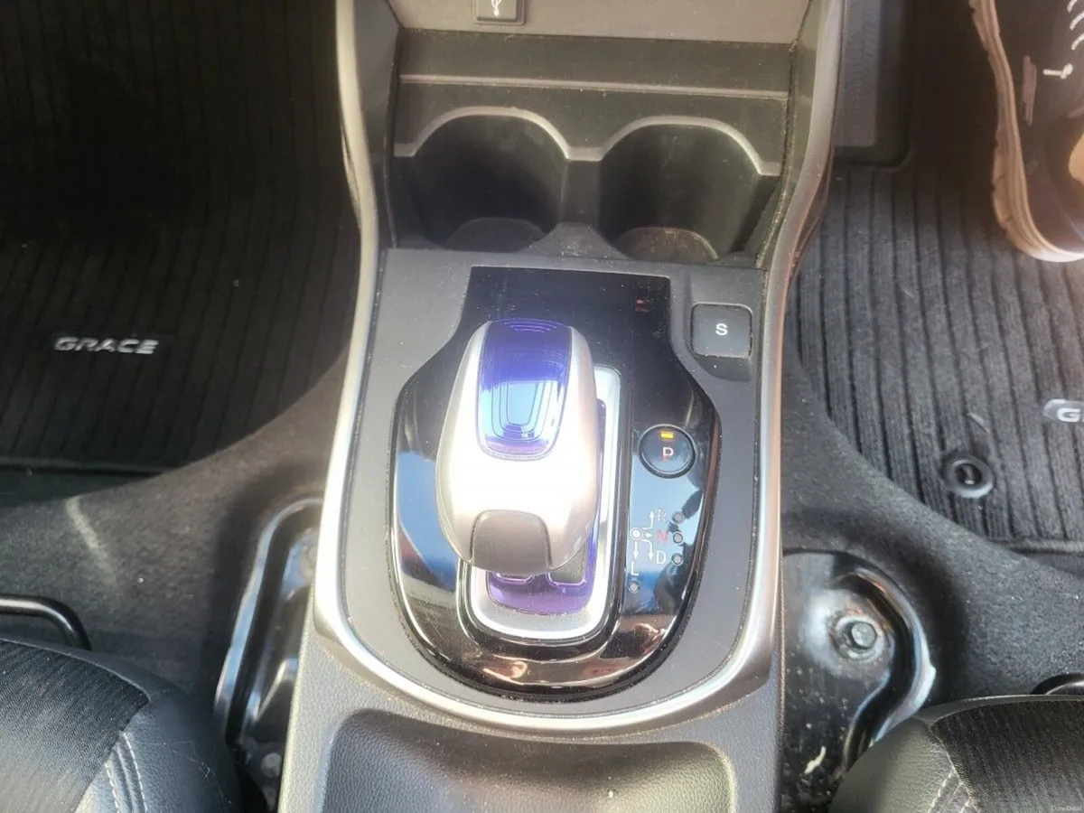 Honda Grace GRACE DAA-GM4 4 DR AUTO - Image 6
