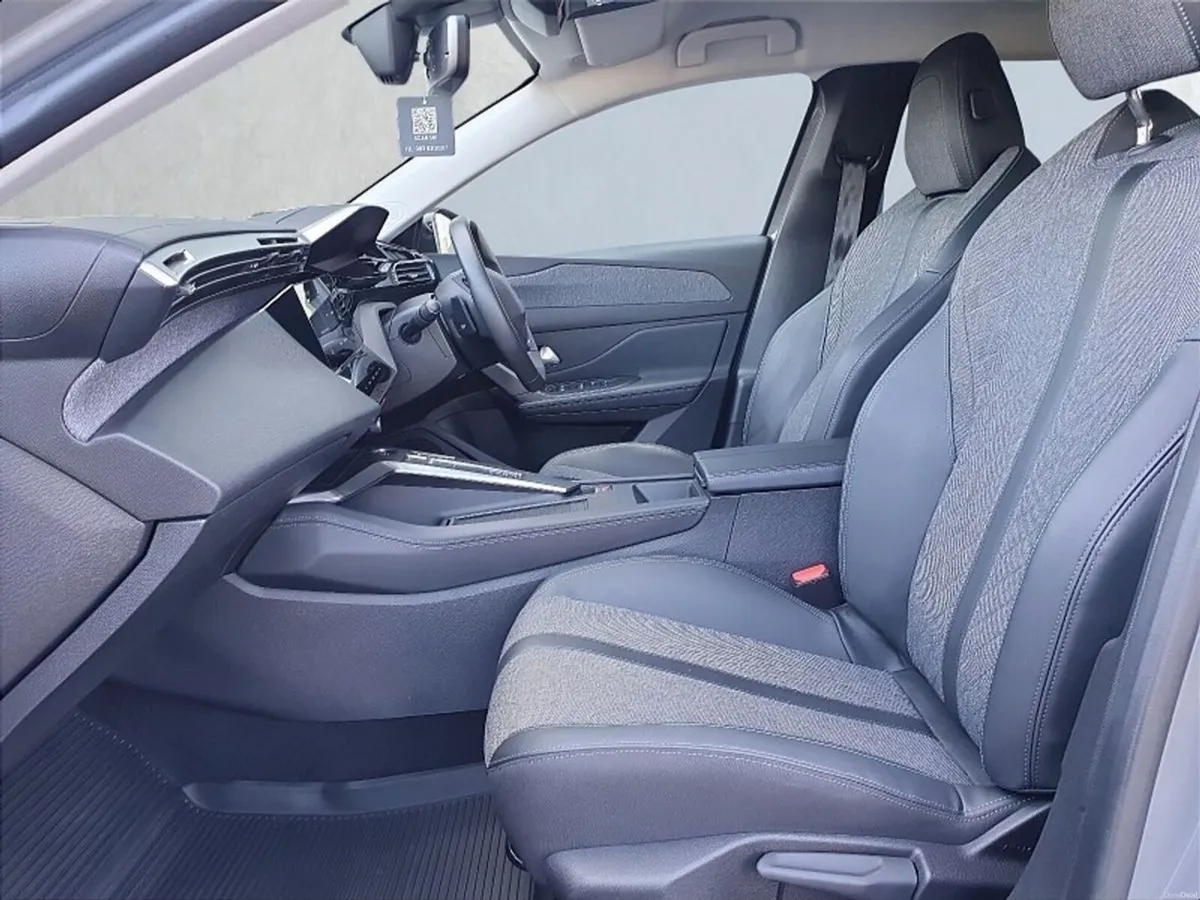 Peugeot 408 ** ONE OWNER ** AUTO ALLURE ** TRINITY - Image 6