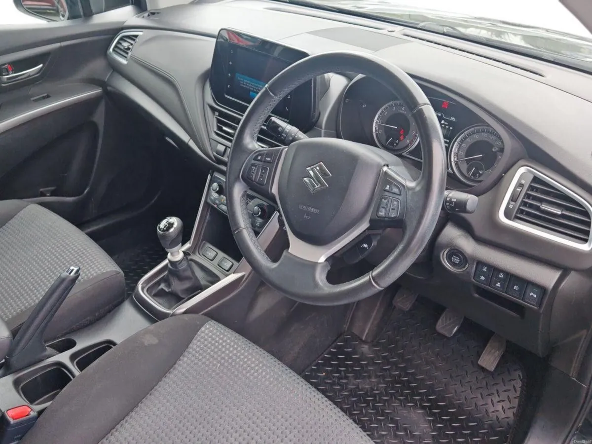 Suzuki SX4 S-Cross Hybrid SZ4 MT - Image 5