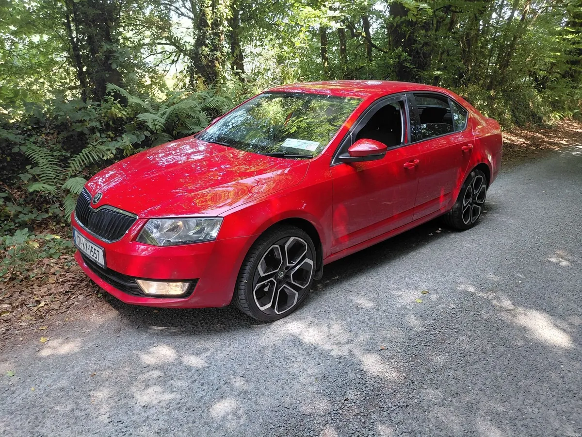 New nct today8/28,tax6/27,auto,only 115mls,as new - Image 1