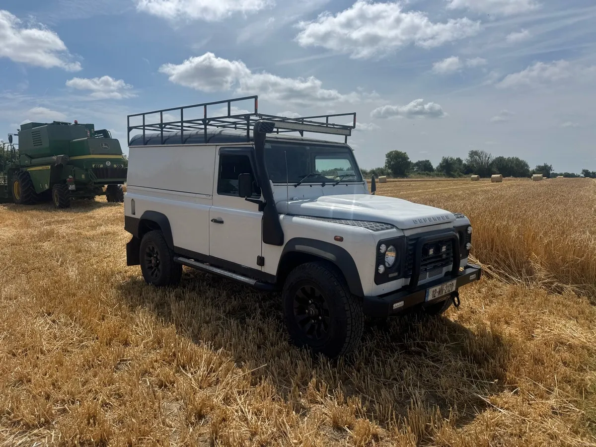 Landrover defender 110 - Image 1