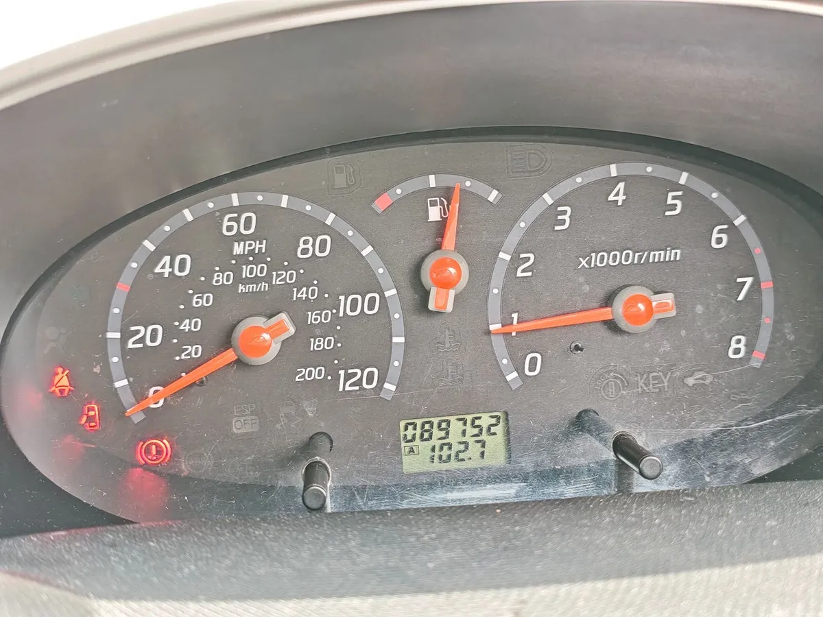 Nissan Micra 2004 - Image 4