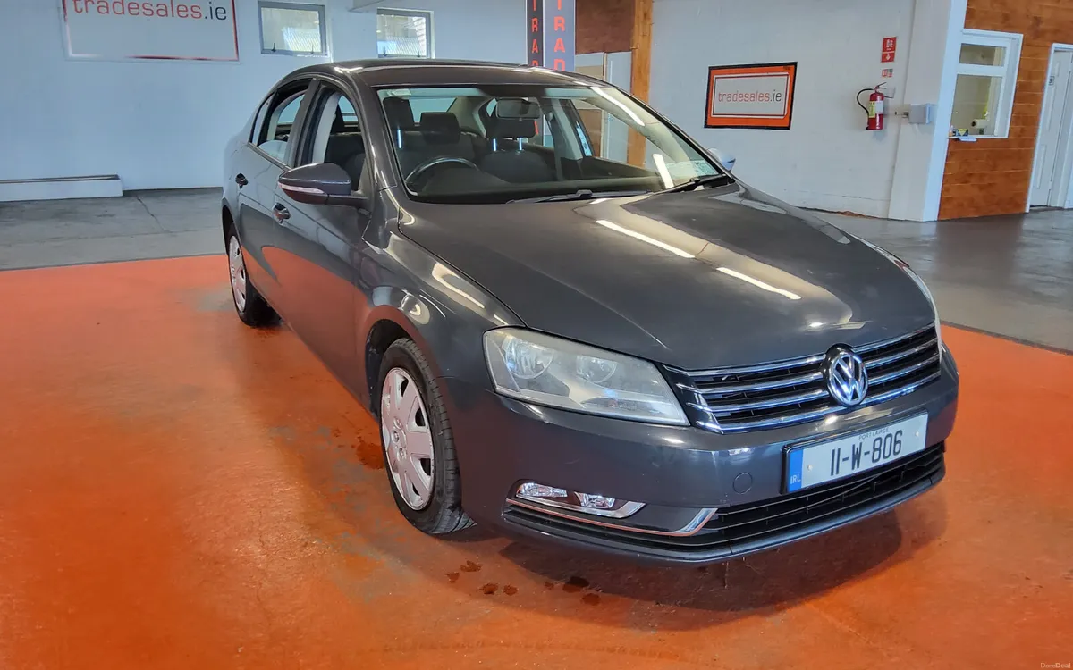 Volkswagen Passat 2011 - Image 1