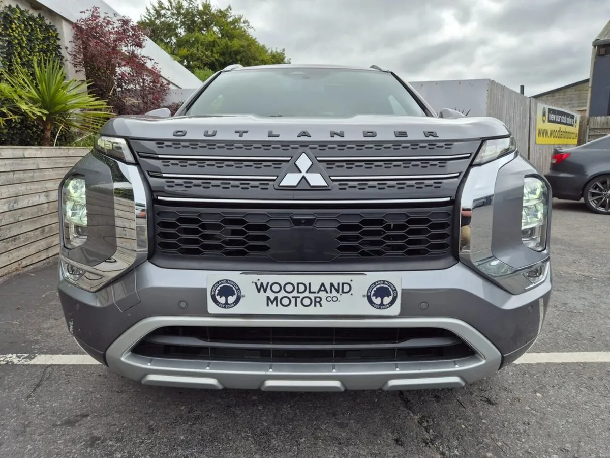 Mitsubishi Outlander 2.4 PHEV / EXCEED TOP SPEC / - Image 4