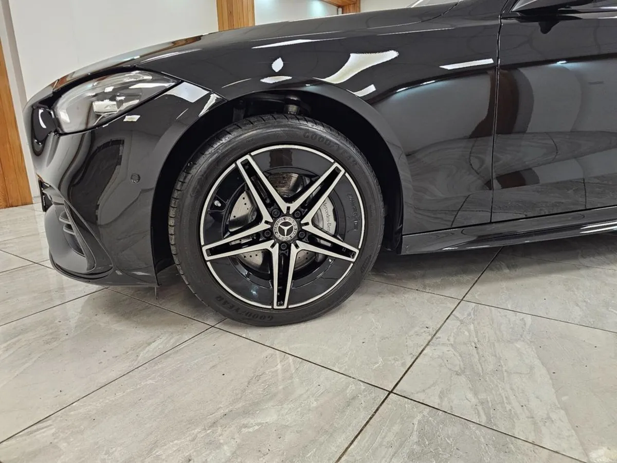 Mercedes-Benz C-Class PANORMAIC ROOF // C 300 E UR - Image 3