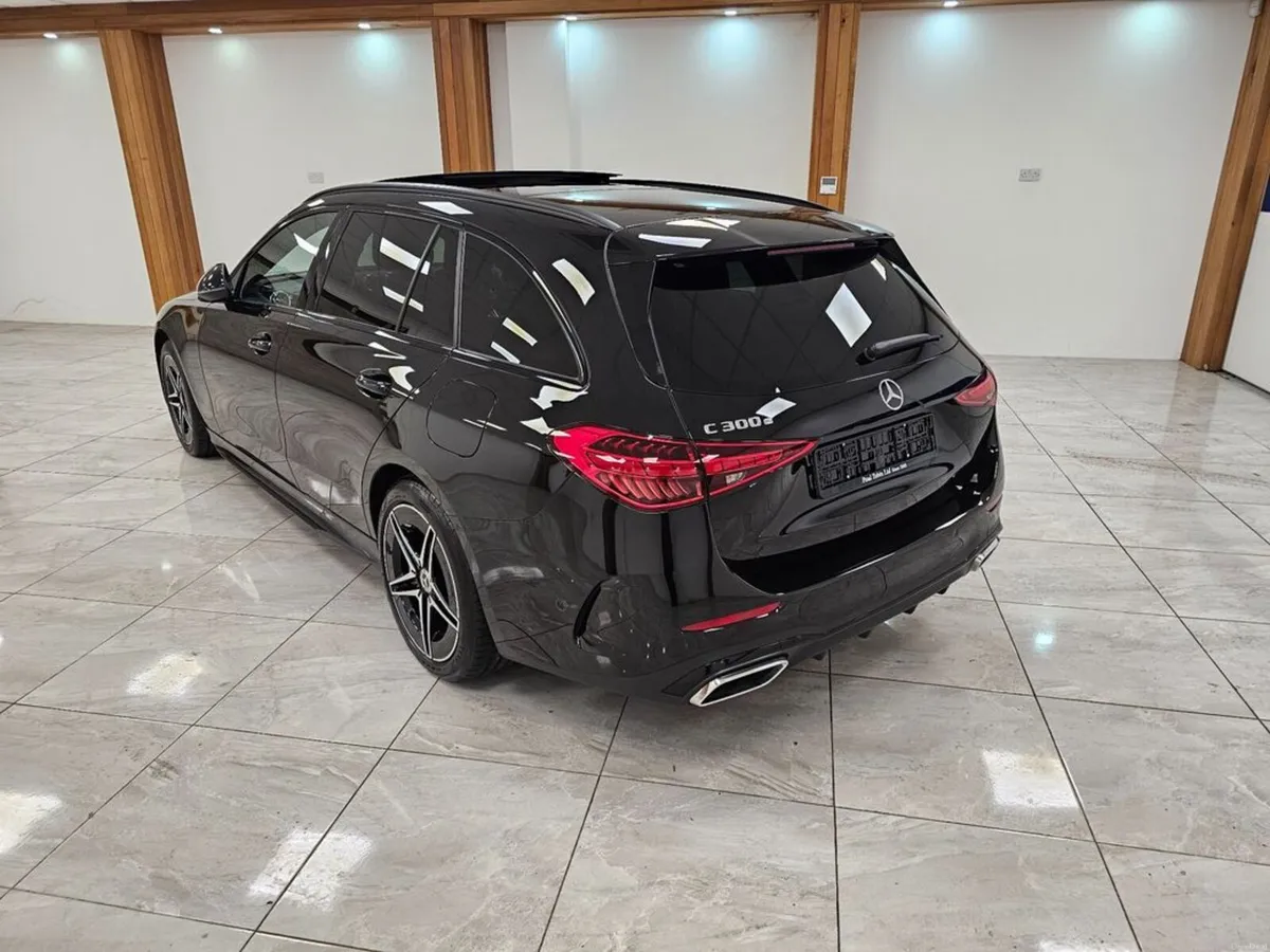 Mercedes-Benz C-Class PANORMAIC ROOF // C 300 E UR - Image 5