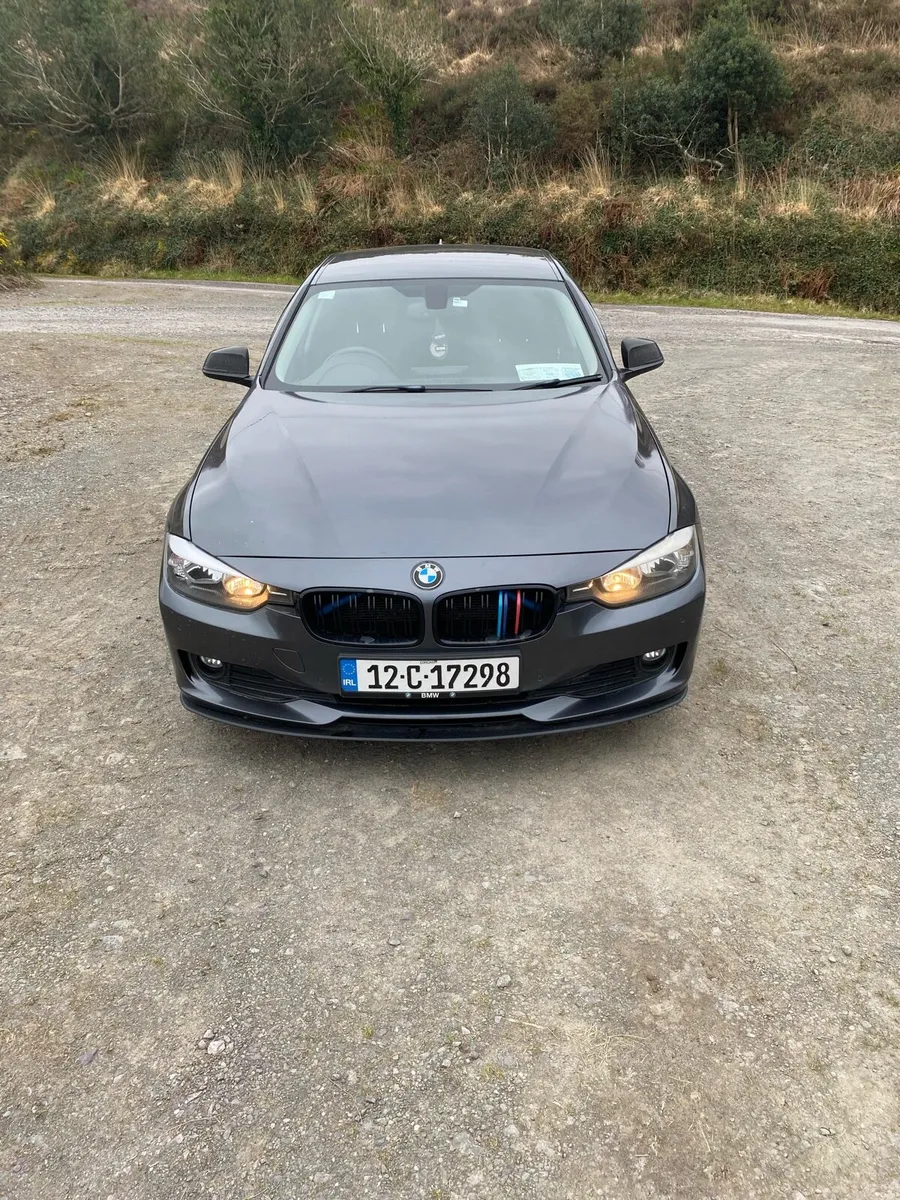 BMW 320 - Image 1
