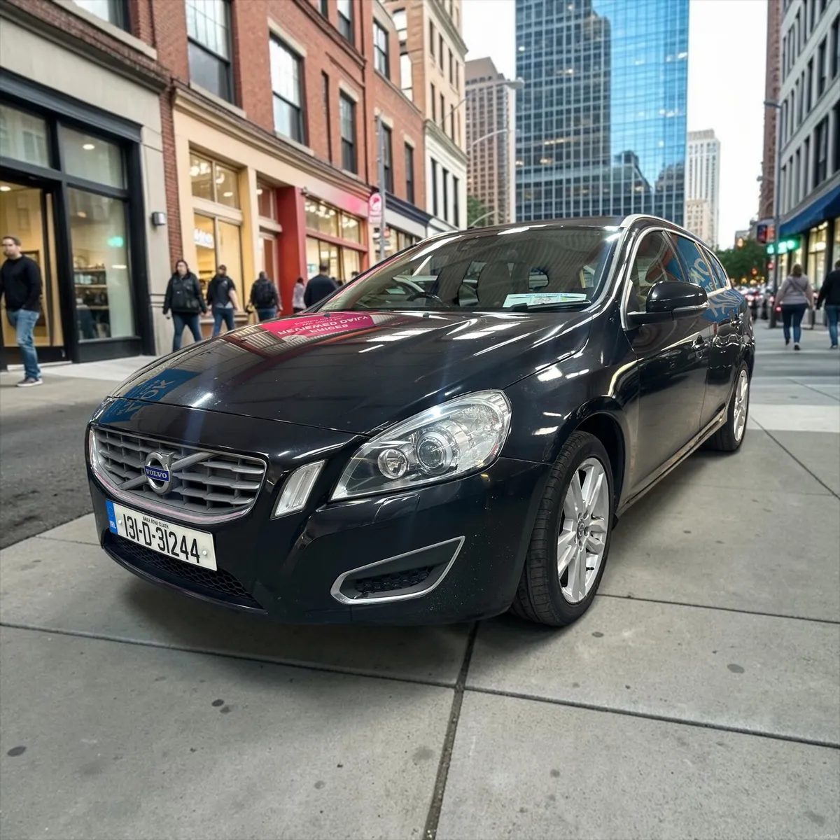 2013  Volvo V60 1.6 D2 115PS DRIVE SE LUX - Image 1