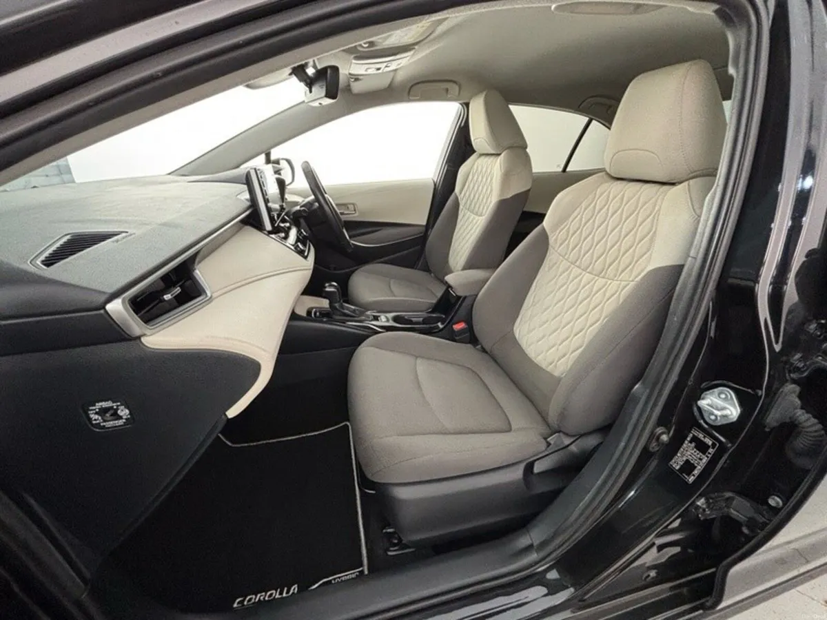 Toyota Corolla HYB LUNA SPORT - Image 6