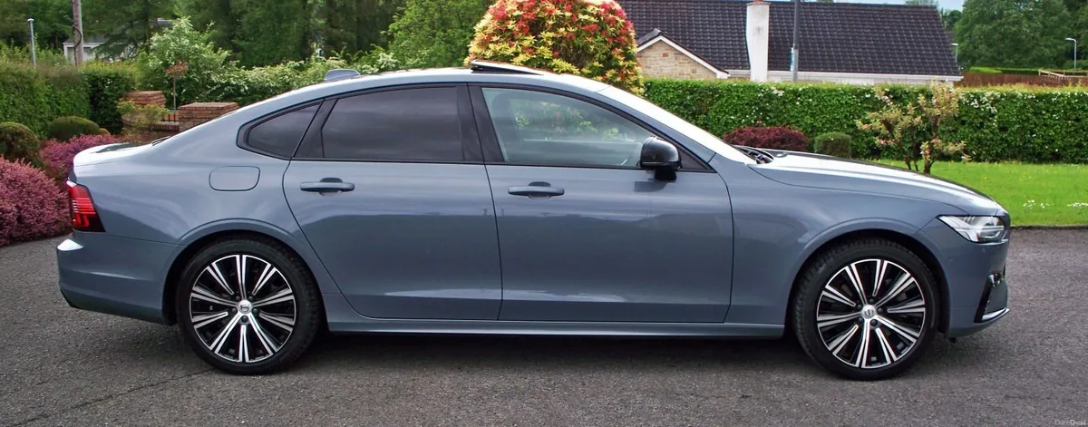 Volvo S90 2.0 T8 RC PHEV(455) Ultimate Dark AWD - Image 2