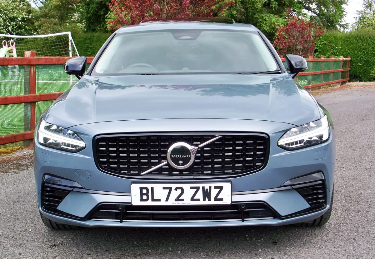 Volvo S90 2.0 T8 RC PHEV(455) Ultimate Dark AWD - Image 4