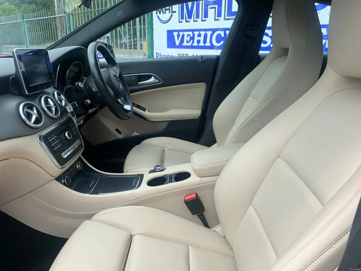 Mercedes-Benz CLA 2017 112 kms - Image 2