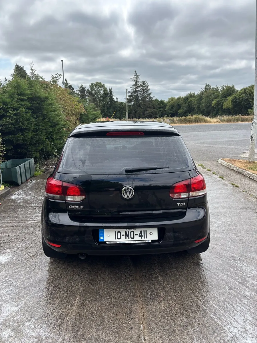 Volkswagen Golf 2010 - Image 4