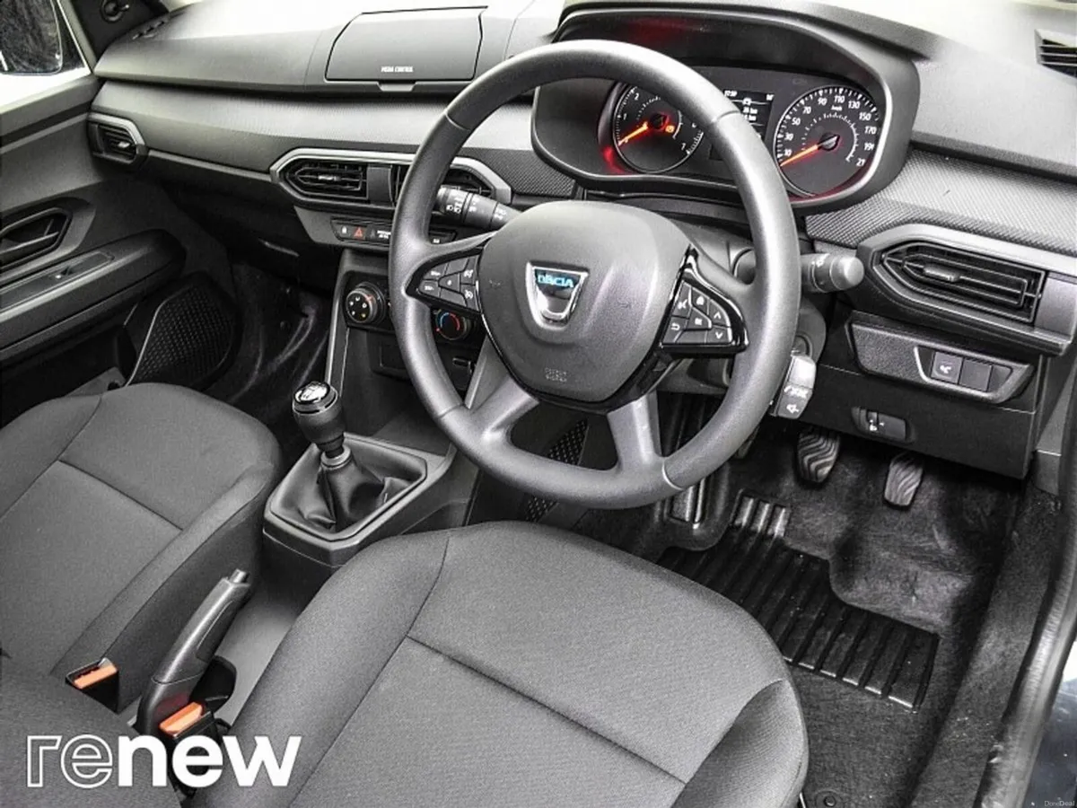 Dacia Jogger TCe 110 Essential - Image 6