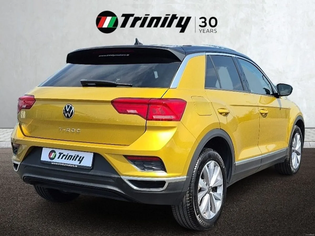 Volkswagen T-Roc ** STYLE DESIGN ** HUGE SPEC ** T - Image 3