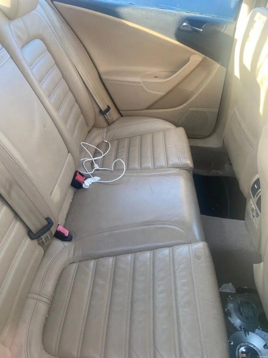 2008 Volkswagen Passat - Image 3