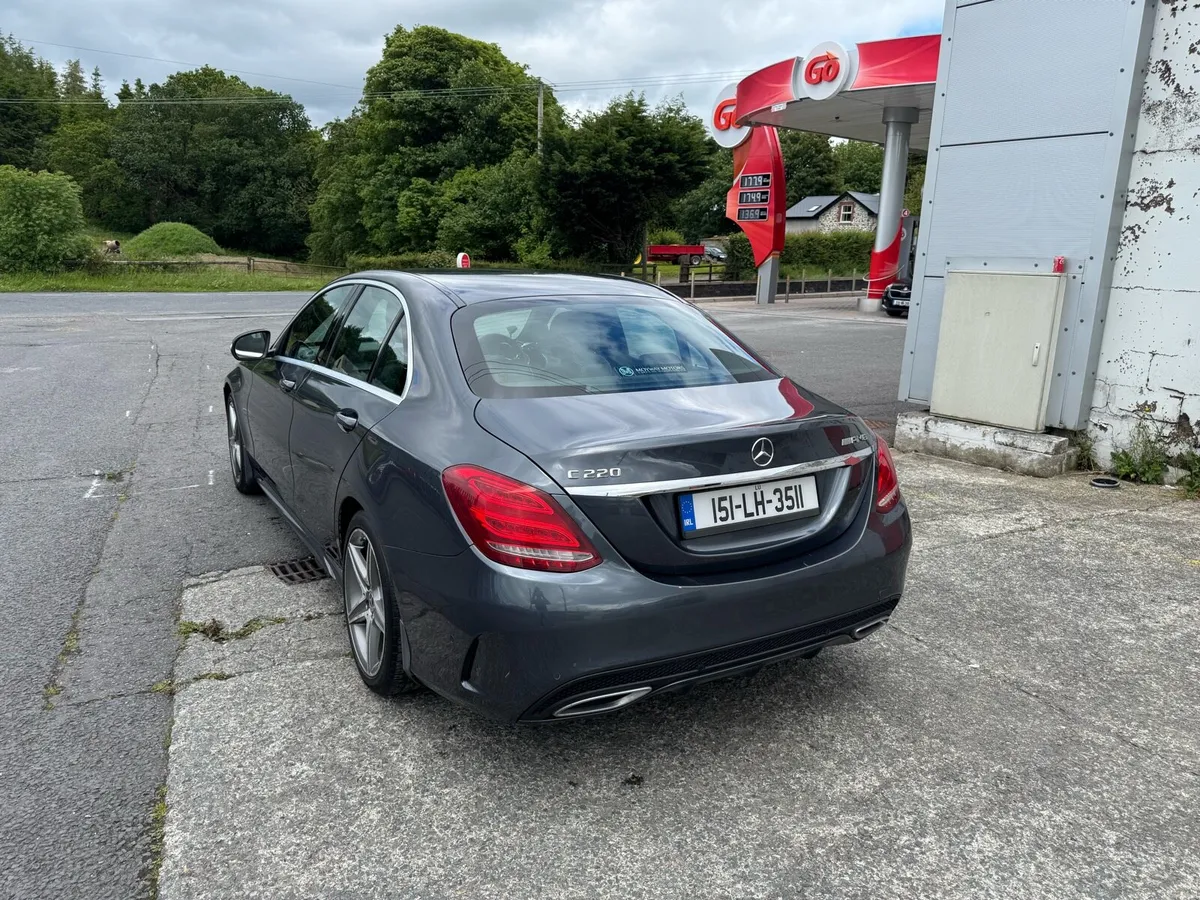 MERCEDES BENZ C220 AMG Line 2015 - Image 3
