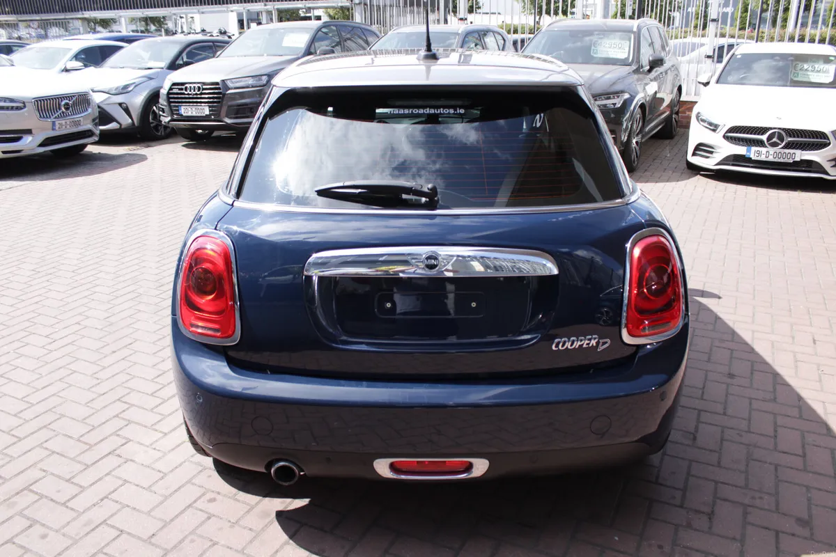 2017 MINI COOPER D 7 1.5D 5DR HATCHBACK AUTOMATIC - Image 5