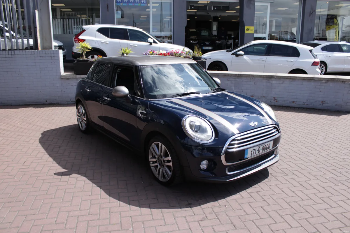 2017 MINI COOPER D 7 1.5D 5DR HATCHBACK AUTOMATIC - Image 1