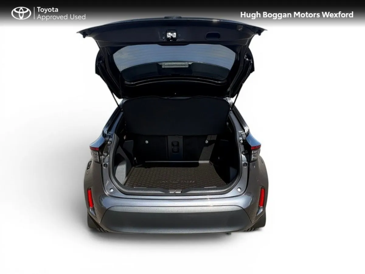 Toyota Yaris Cross LUNA SPORT IRELANDS TOP SELLING - Image 6