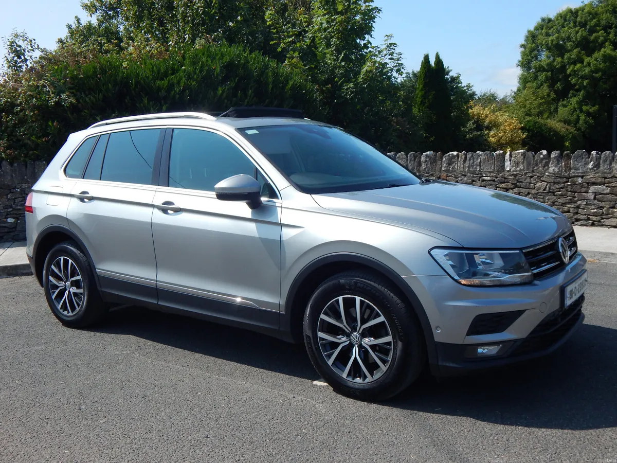 2018 Volkswagen Tiguan Comfortline Tax & Test 8/27 - Image 1