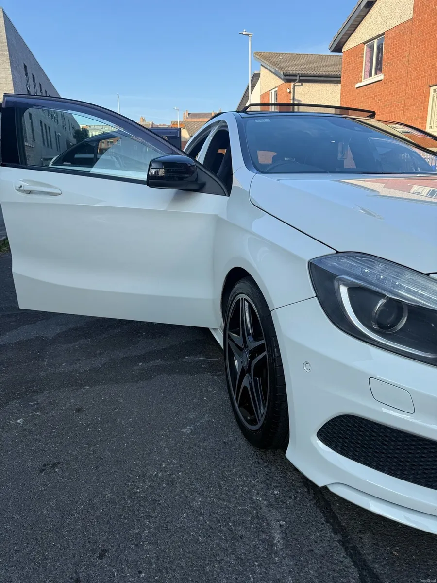 Mercedes A180 Amg Line - Image 2