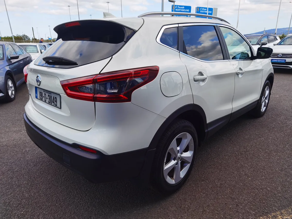 NISSAN QASHQAI 1.5 DSL SV AUTO DIESEL **PAN ROOF** - Image 5